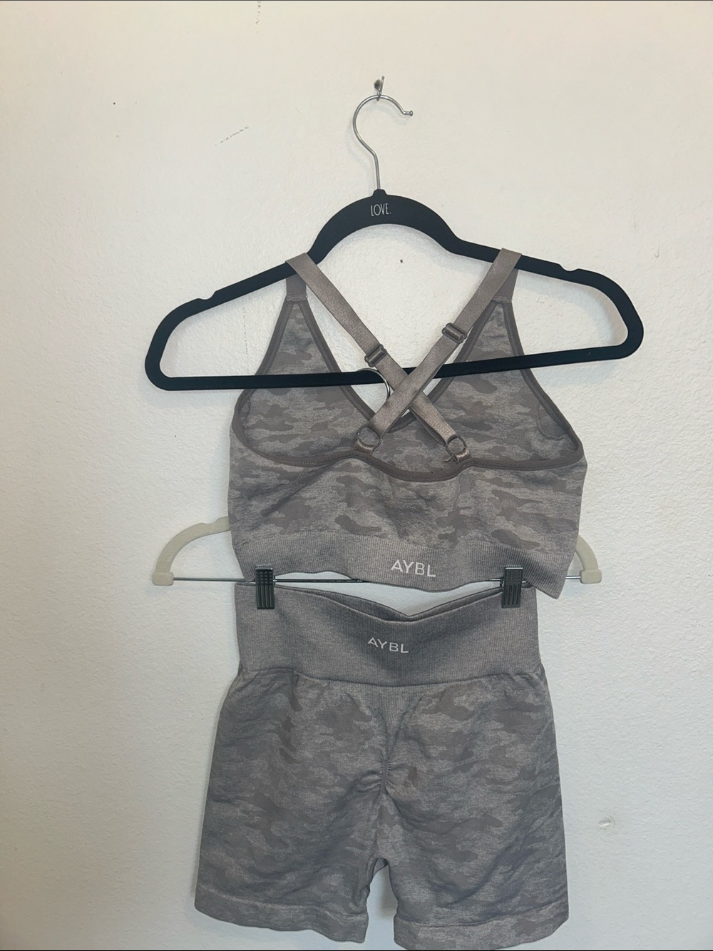 AYBL Gray Evolve Camo Seamless Athletic Set - Picture 3 of 4